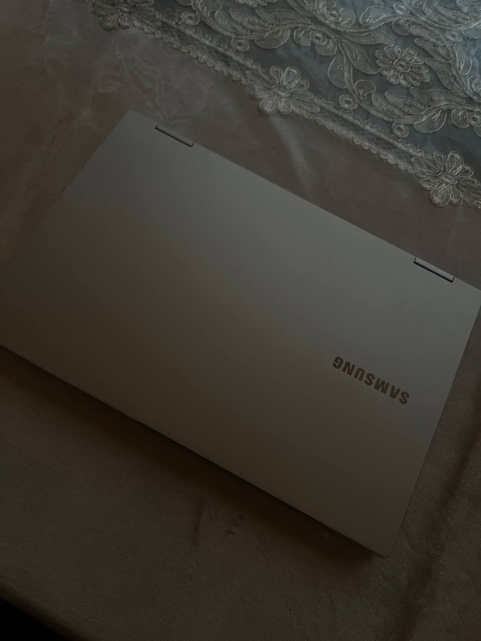 Samsung Galaxy Book 2-в-1 (Transformer) sotiladi